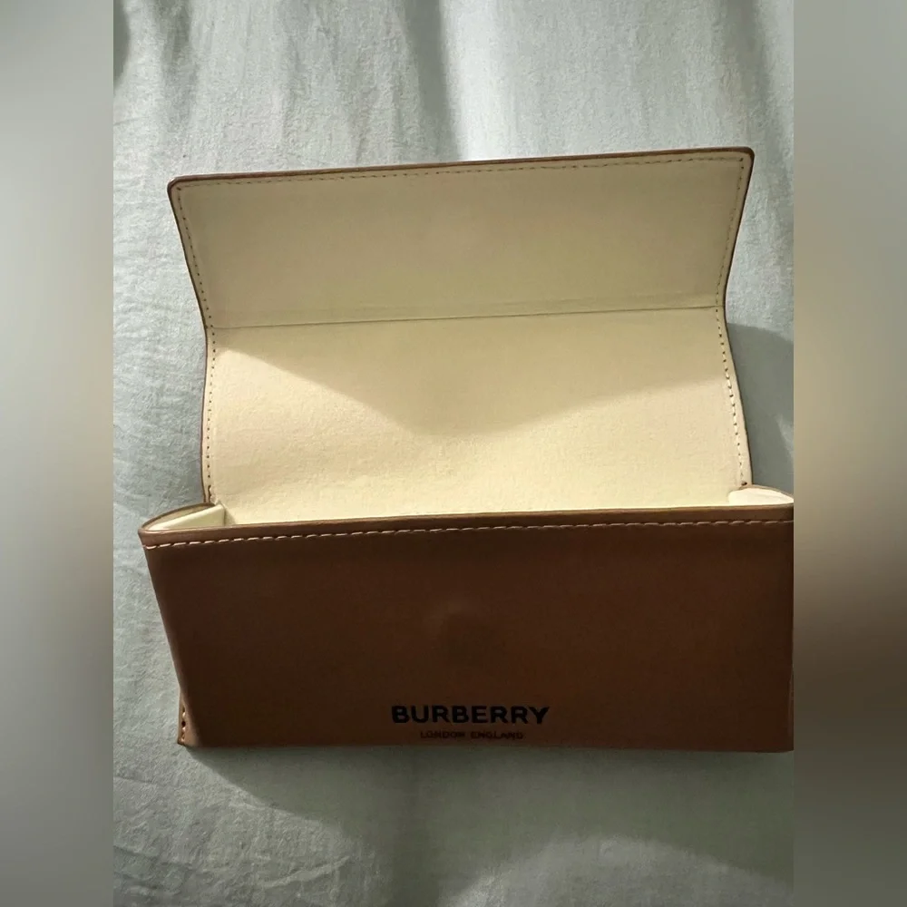 Burberry London England Eyeglasses Case - Picture 9 of 9
